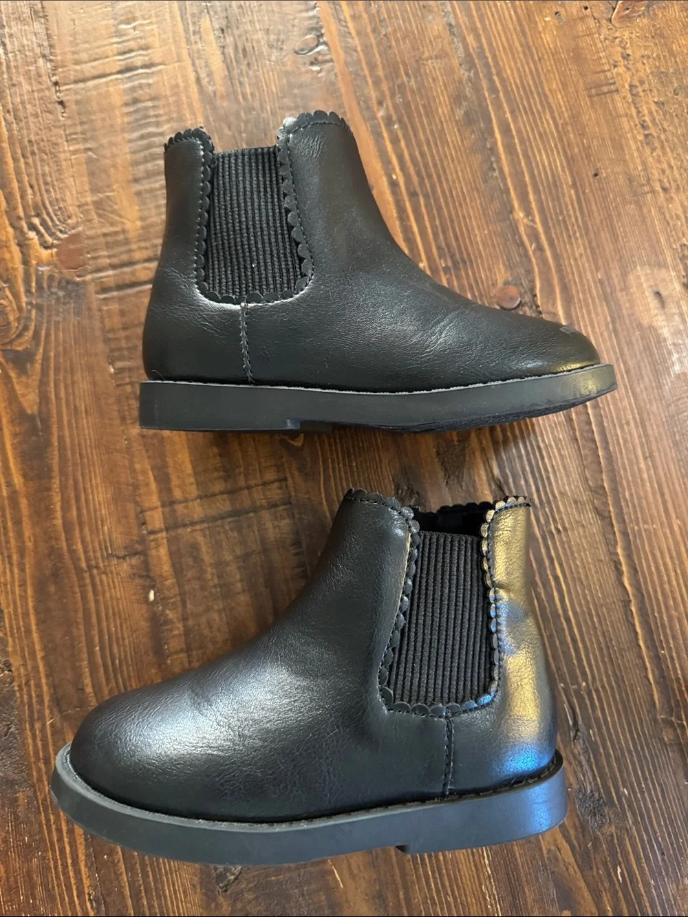 Old Navy Black Girls Chelsea Ankle Boots with Scalloped Trim